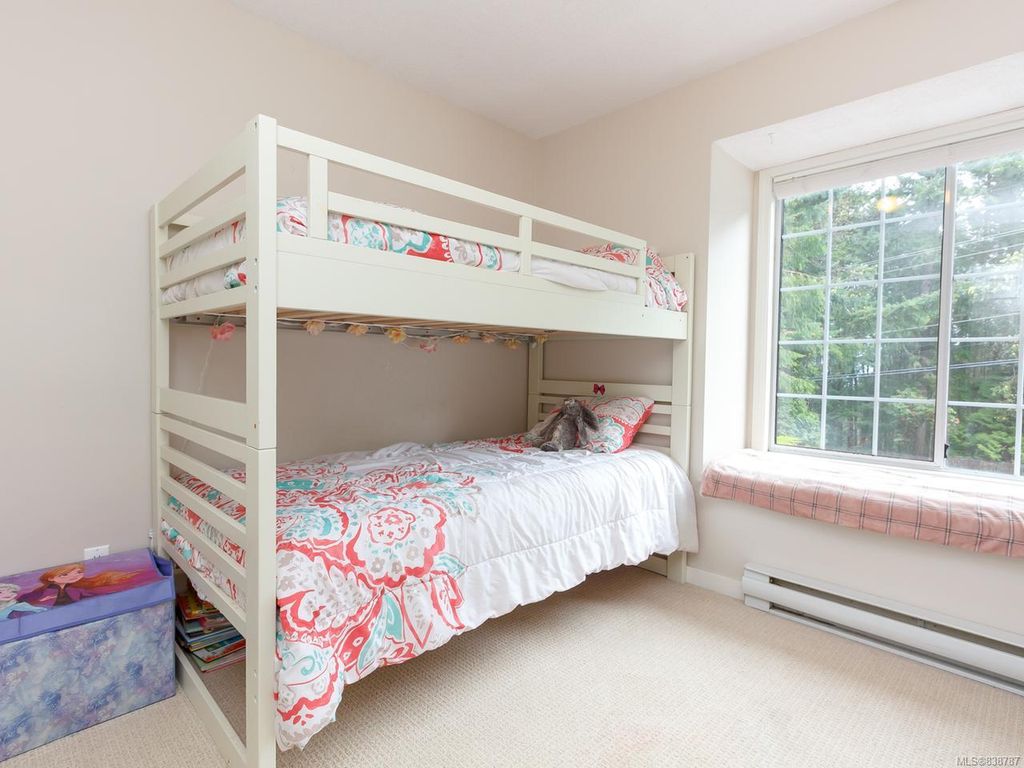 listing image 16044182183897853754