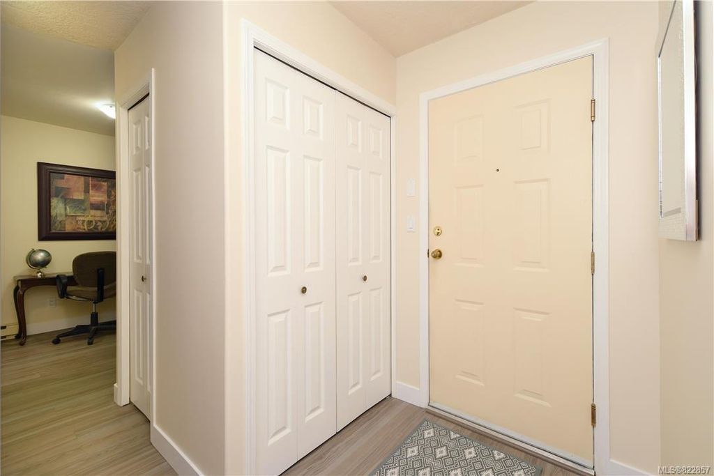 listing image 16041662363018