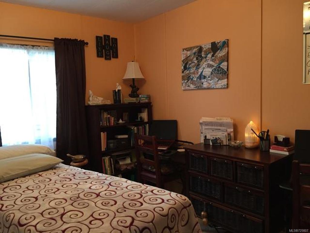 listing image 16049923916754576409