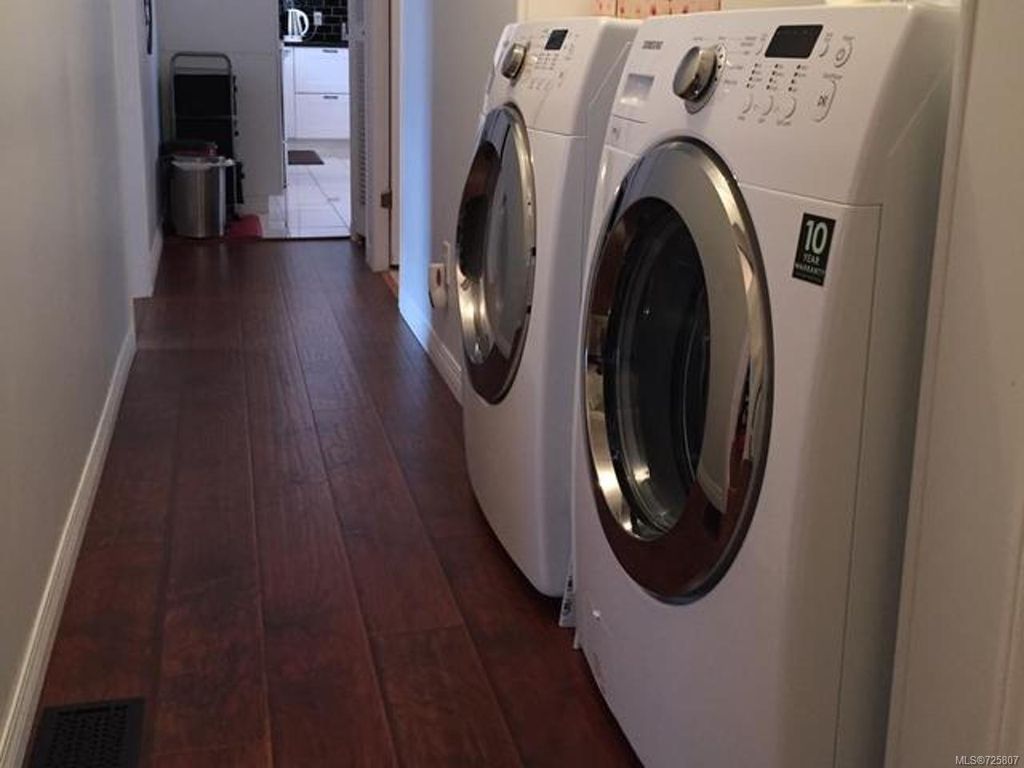 listing image 16046375557299563217