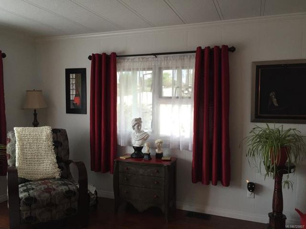 listing image 16049030210977428795