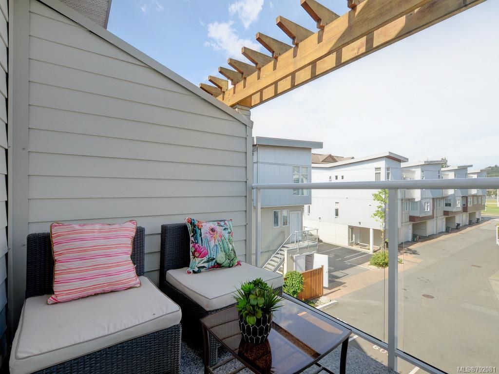 listing image 16041798852579424828