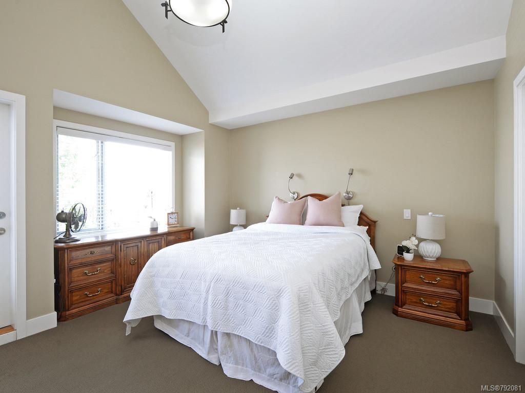 listing image 16049472734913609921