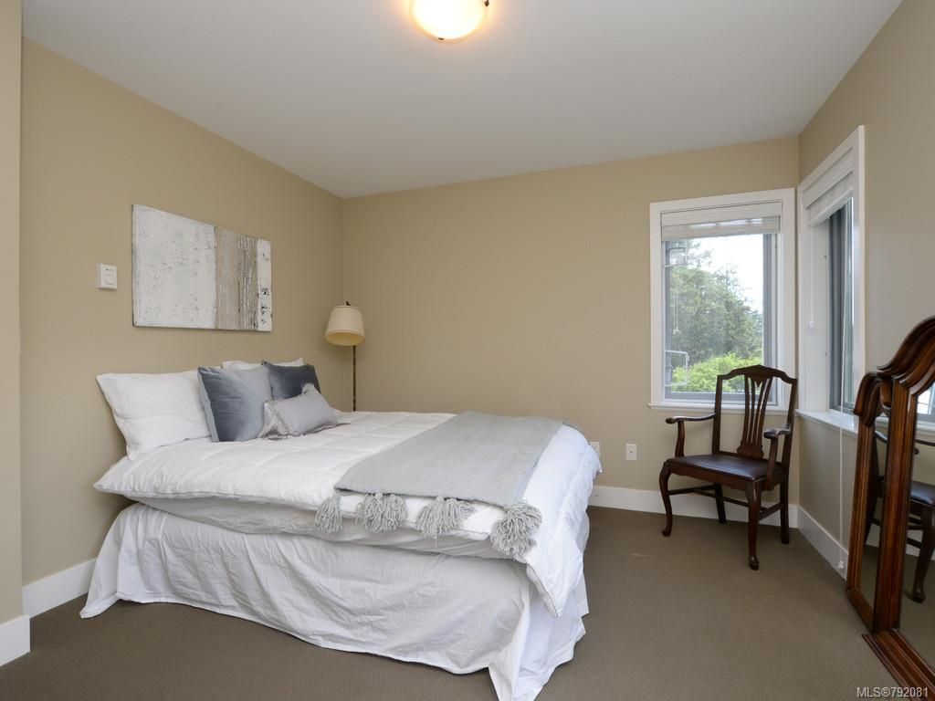 listing image 16042744692304067003