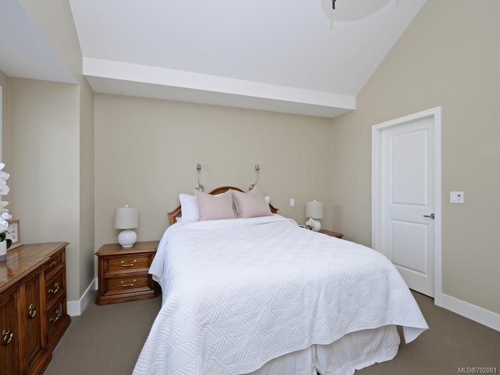 listing image 16044769302960960288