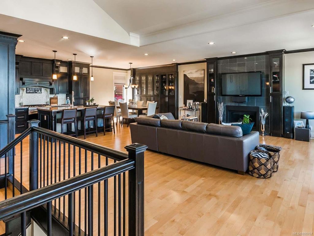 listing image 16044459586039498416