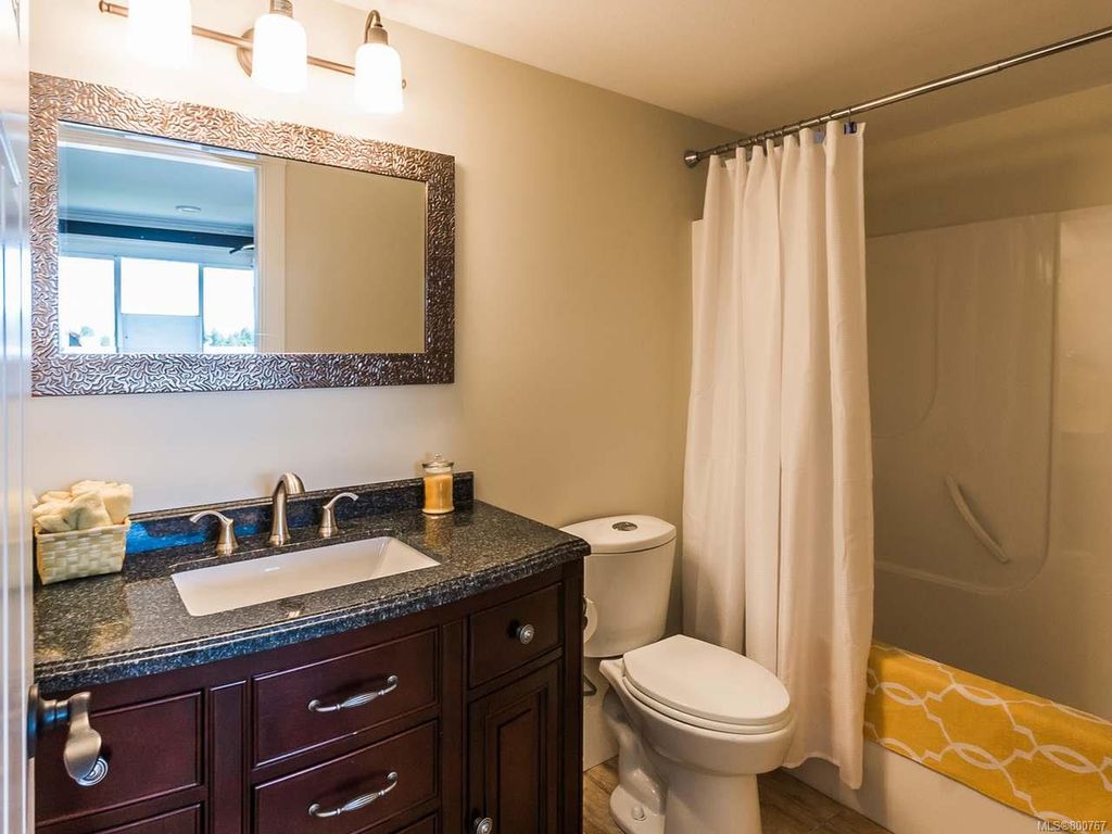 listing image 16041882534057355975