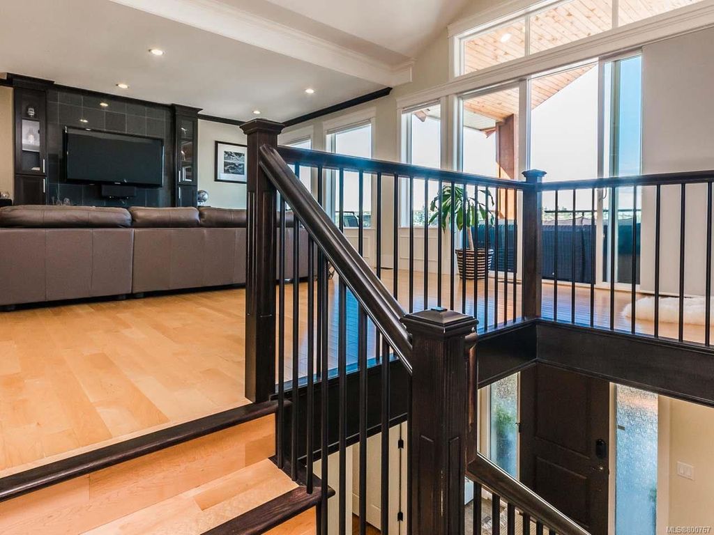 listing image 16042889102287767005
