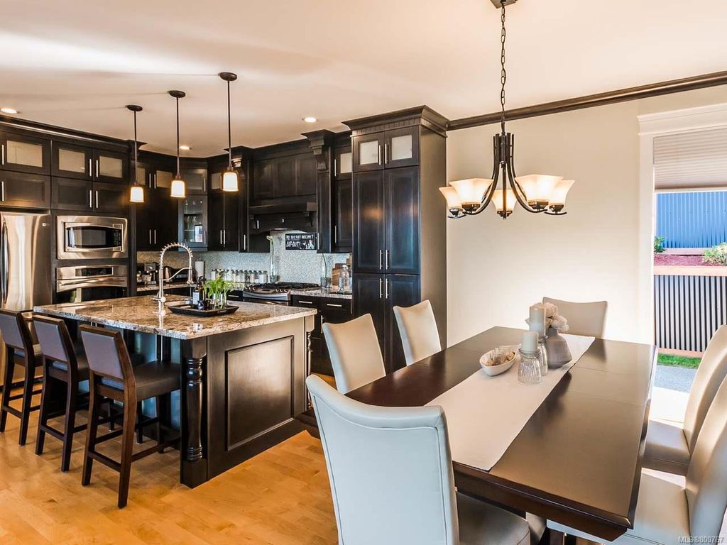 listing image 16046131893070821171