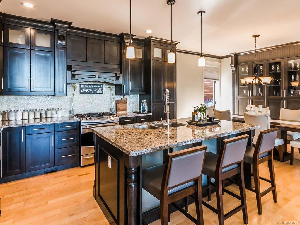 listing image 16042659550809449465