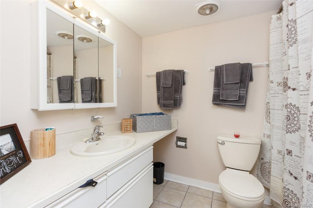 listing image 16049958587887741679