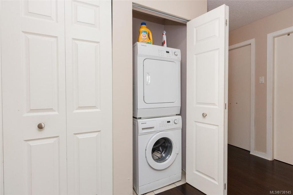 listing image 16043136681926862498