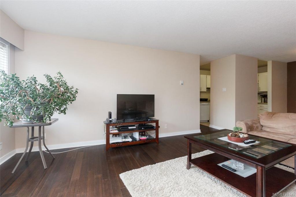 listing image 16047927240424266695