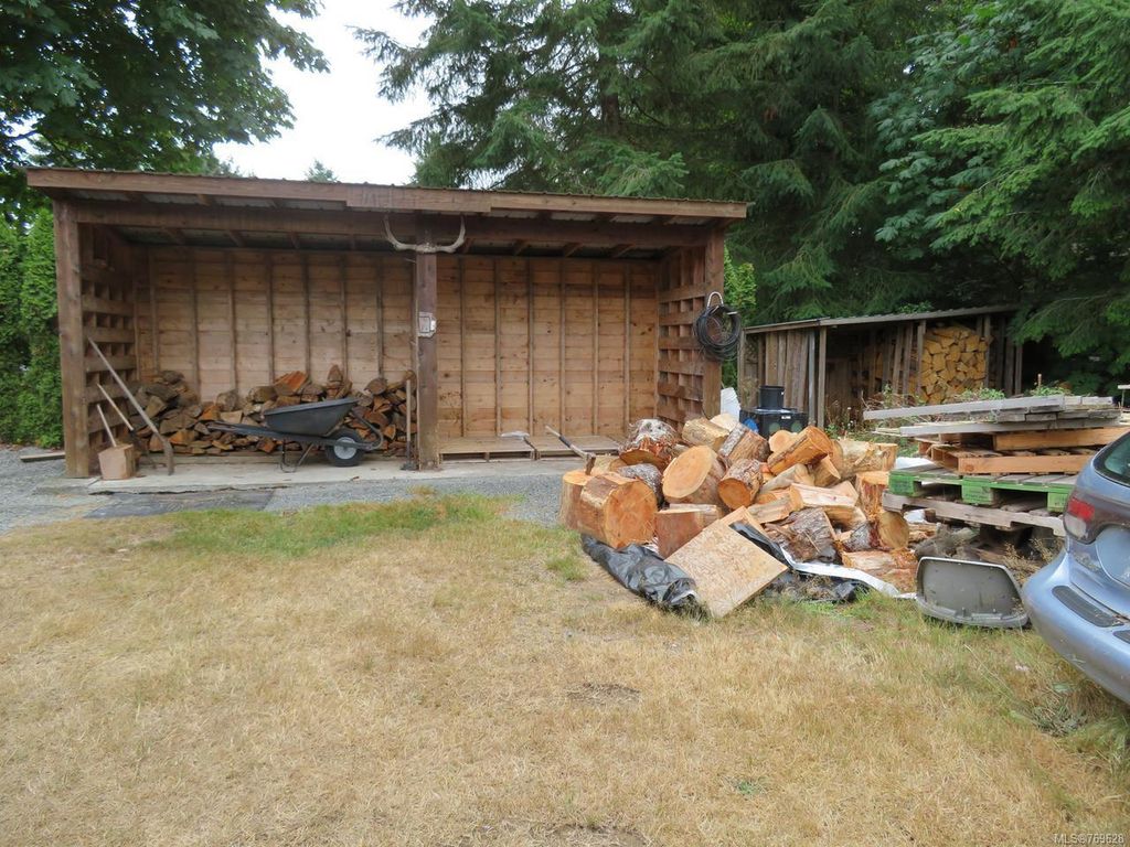 listing image 16047999195007563844