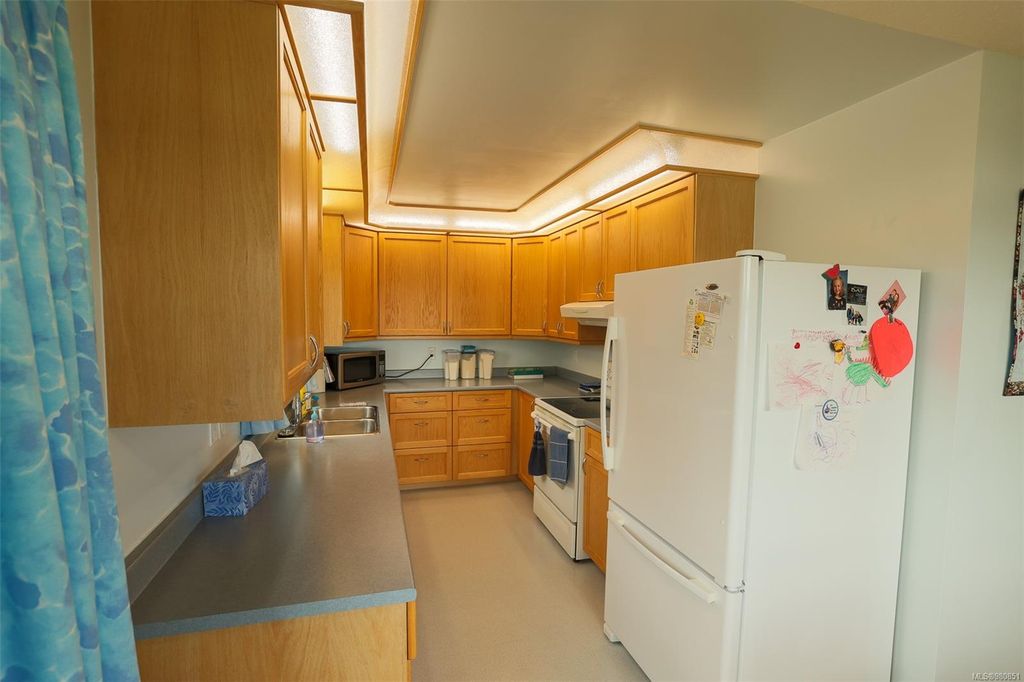 listing image 16049491490256114901