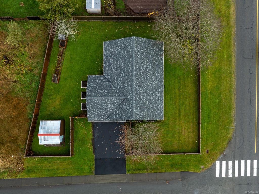 listing image 16044068005585191972