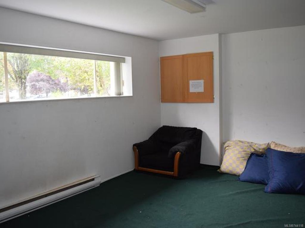 listing image 16043137002563019436
