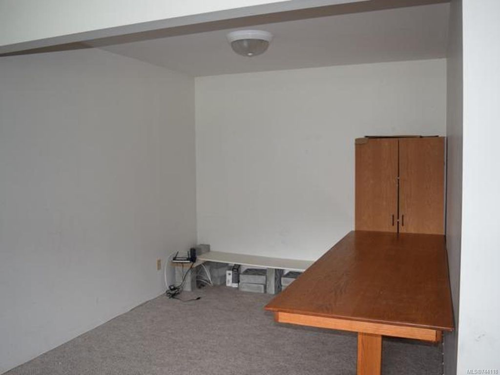 listing image 16042045413206309808