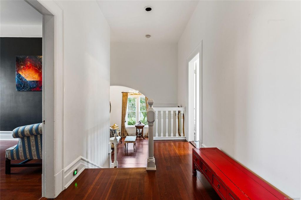 listing image 16045572732191136178