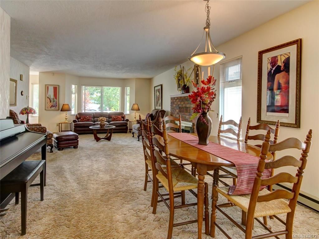 listing image 16045493340404411081