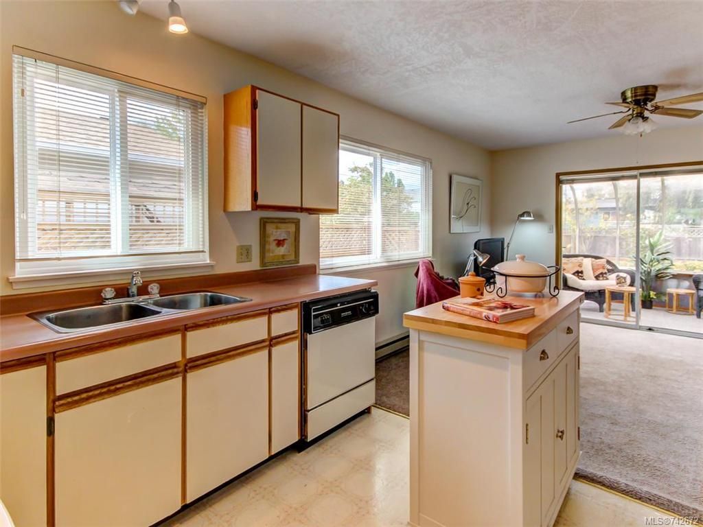 listing image 16043323863040258953