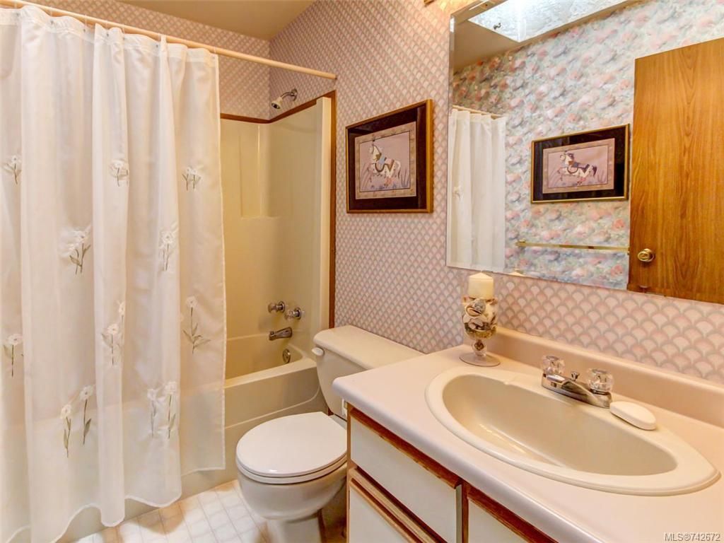 listing image 16041903316379195821