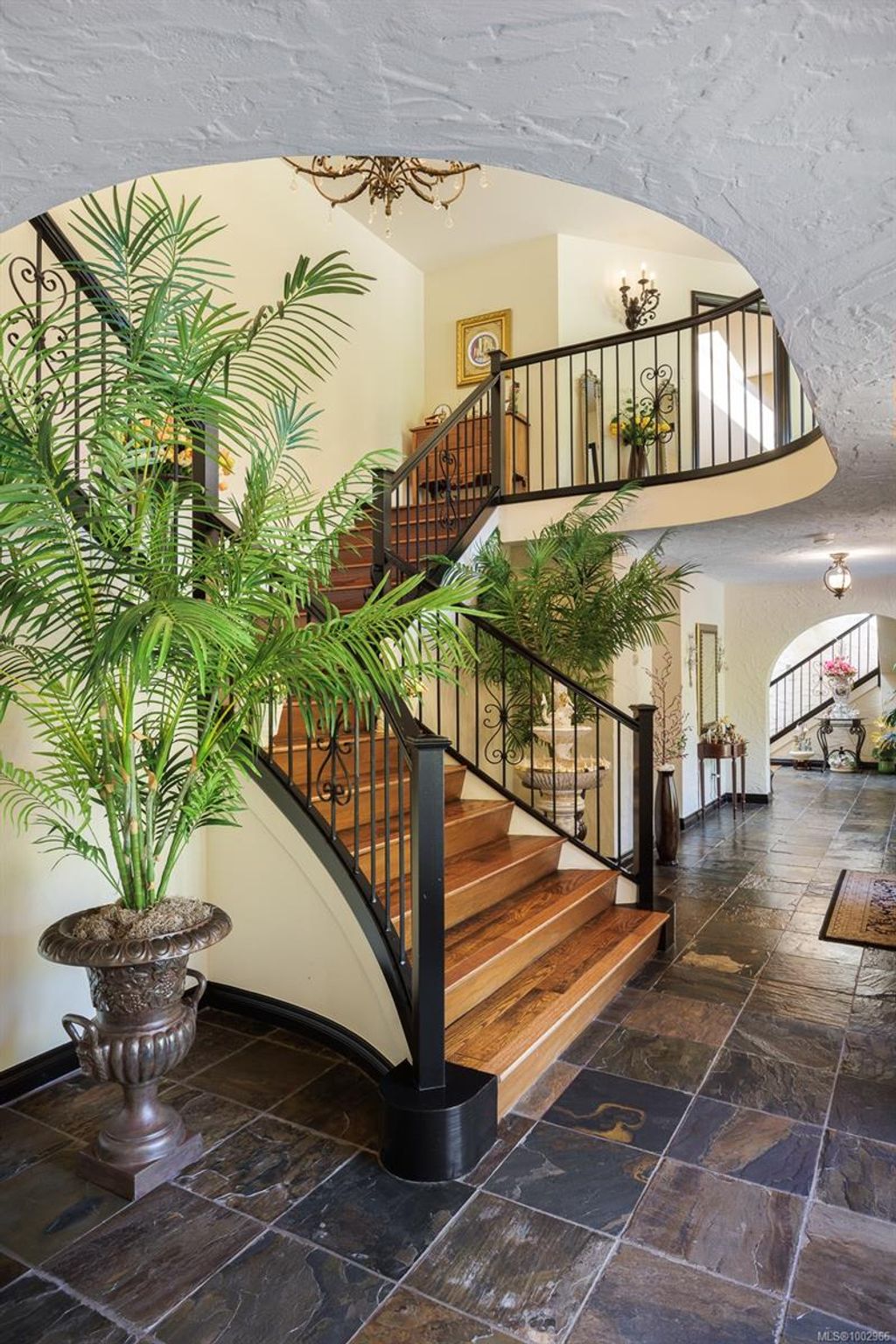 listing image 16044715628302641212