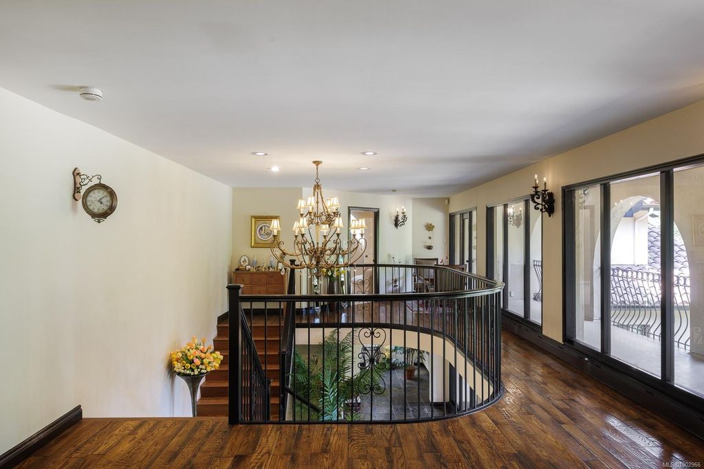 listing image 16049911655295556618