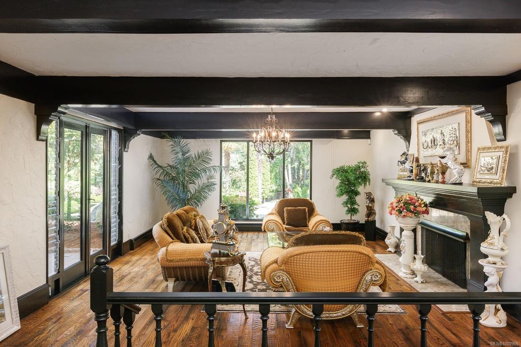 listing image 16047841867285107136