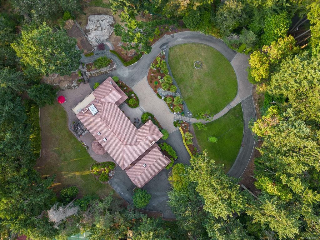 listing image 16049359574758500258