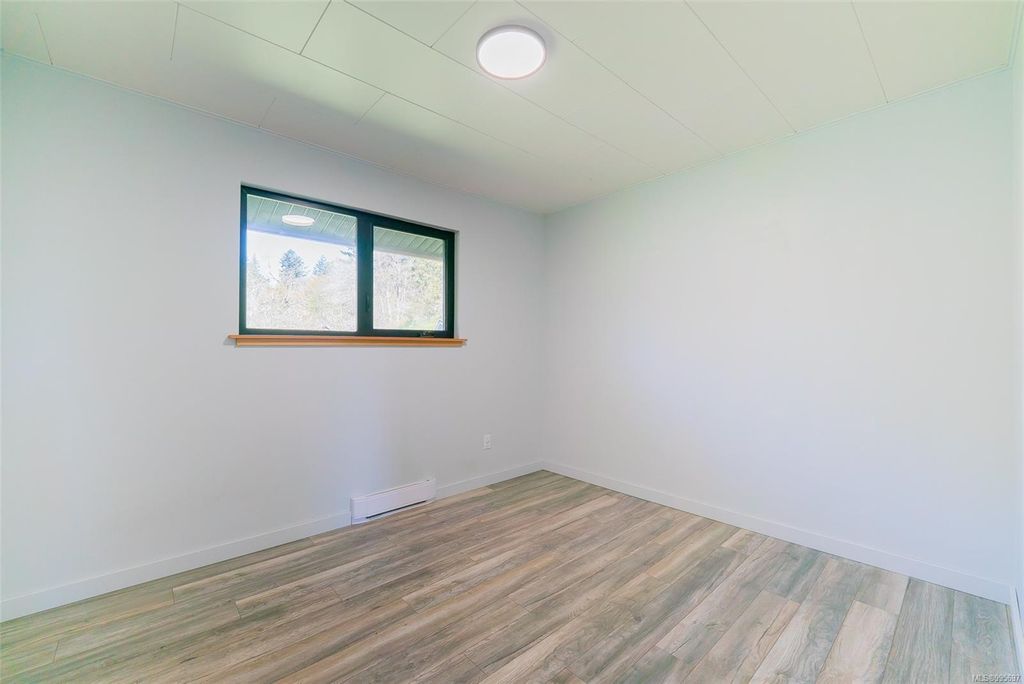 listing image 16048051634075860379
