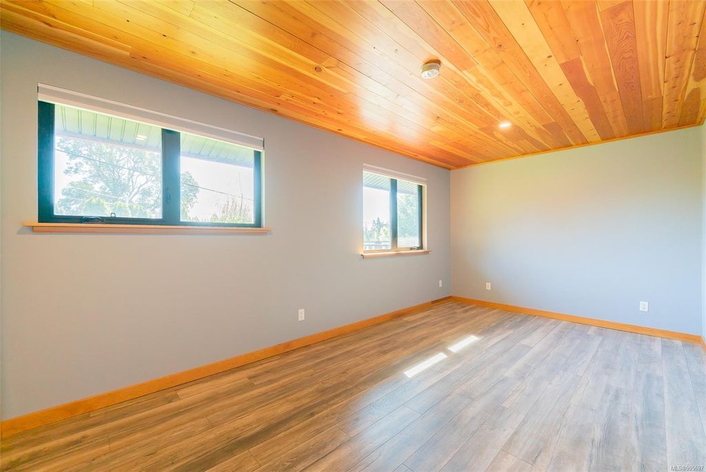 listing image 16049761264411606328
