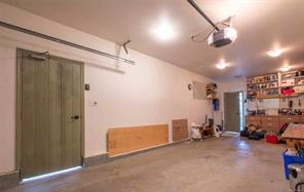 listing image 16045849519201932204