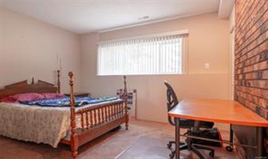 listing image 16040658703987731290