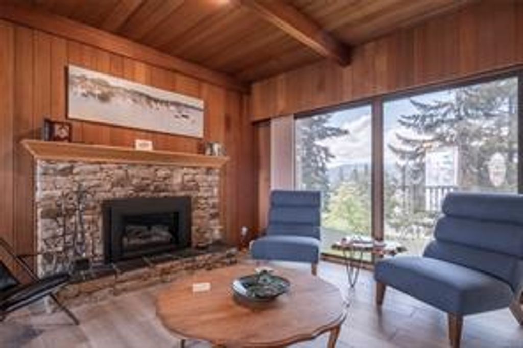 listing image 16048171947474531413
