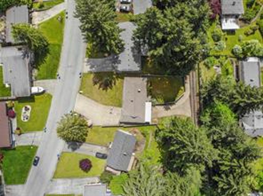 listing image 16043647527495265781