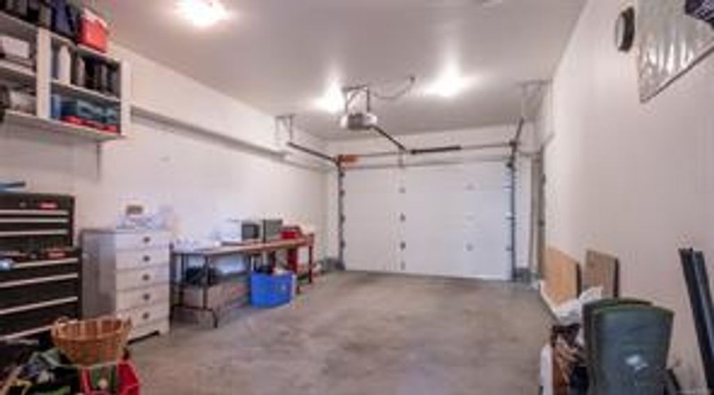 listing image 16043218617536758346