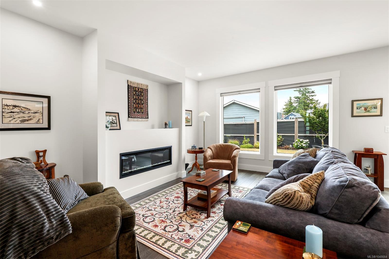 859 Labrador Dr