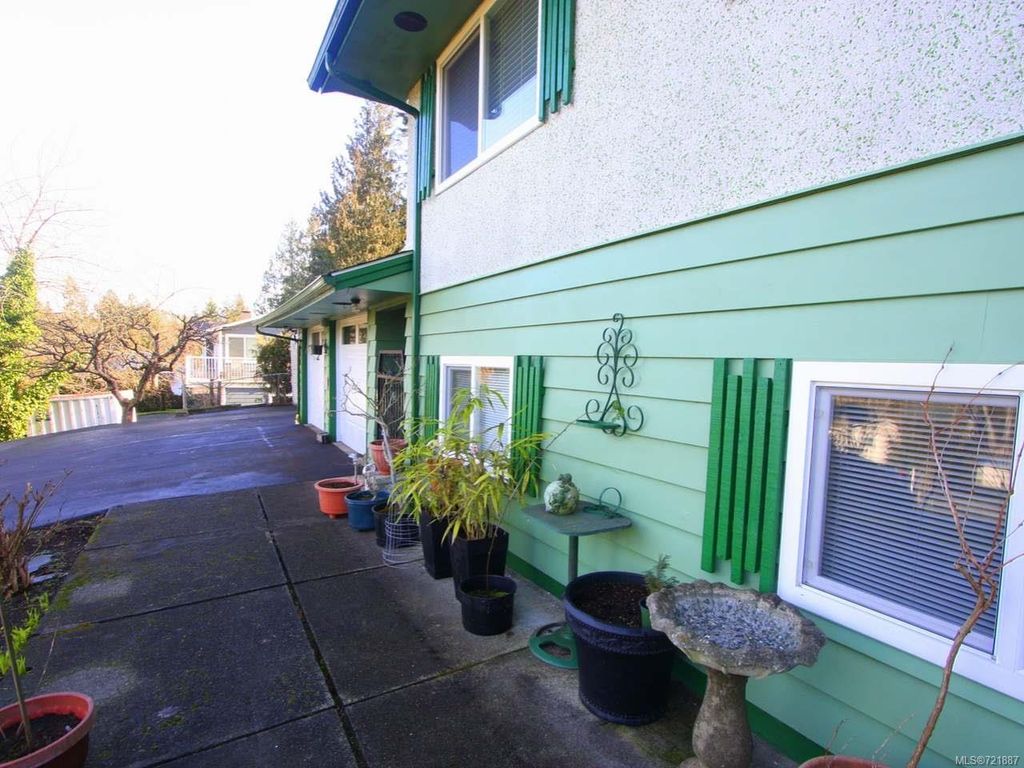 listing image 16045524121535598157