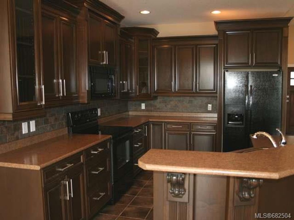 listing image 16049330242365928784