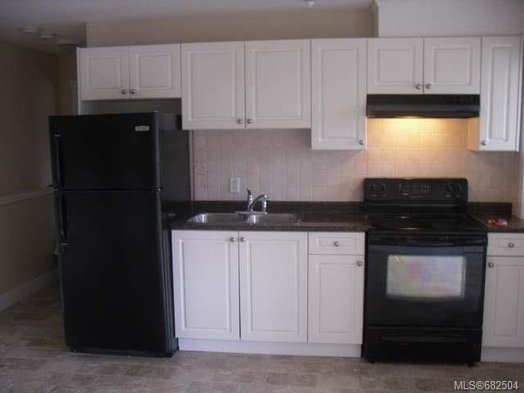 listing image 16048449526978415363