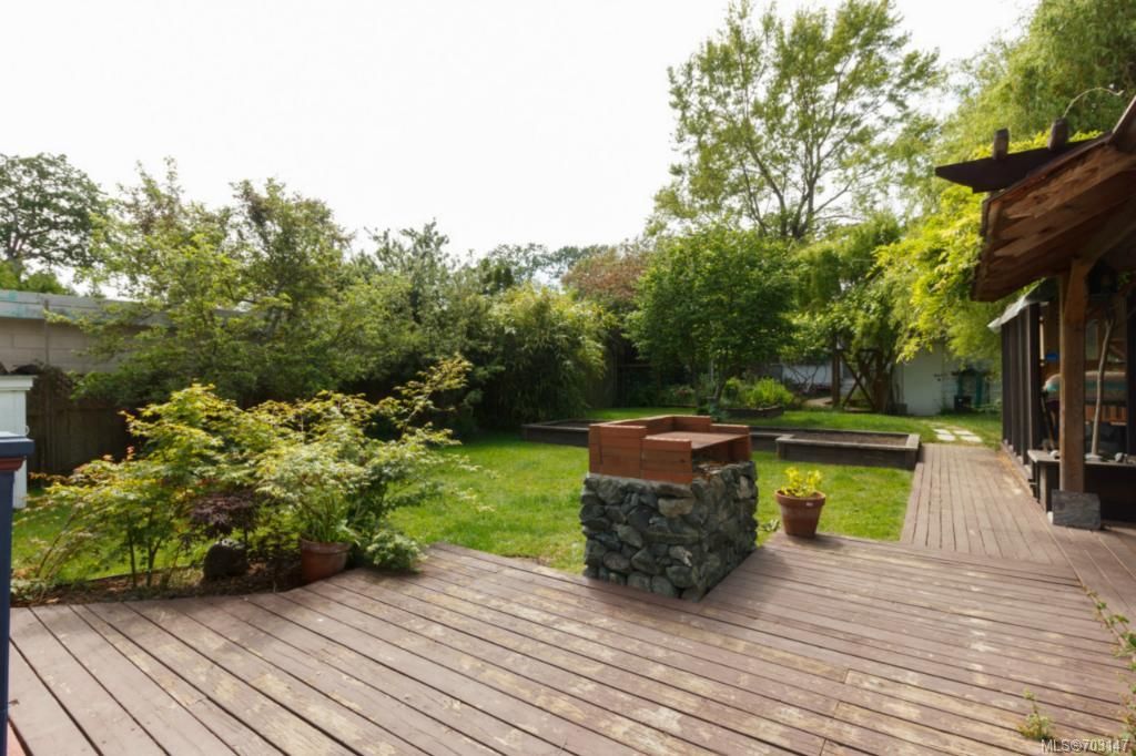 listing image 16049780442186363104