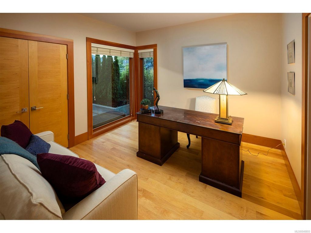 listing image 16049885518957189798