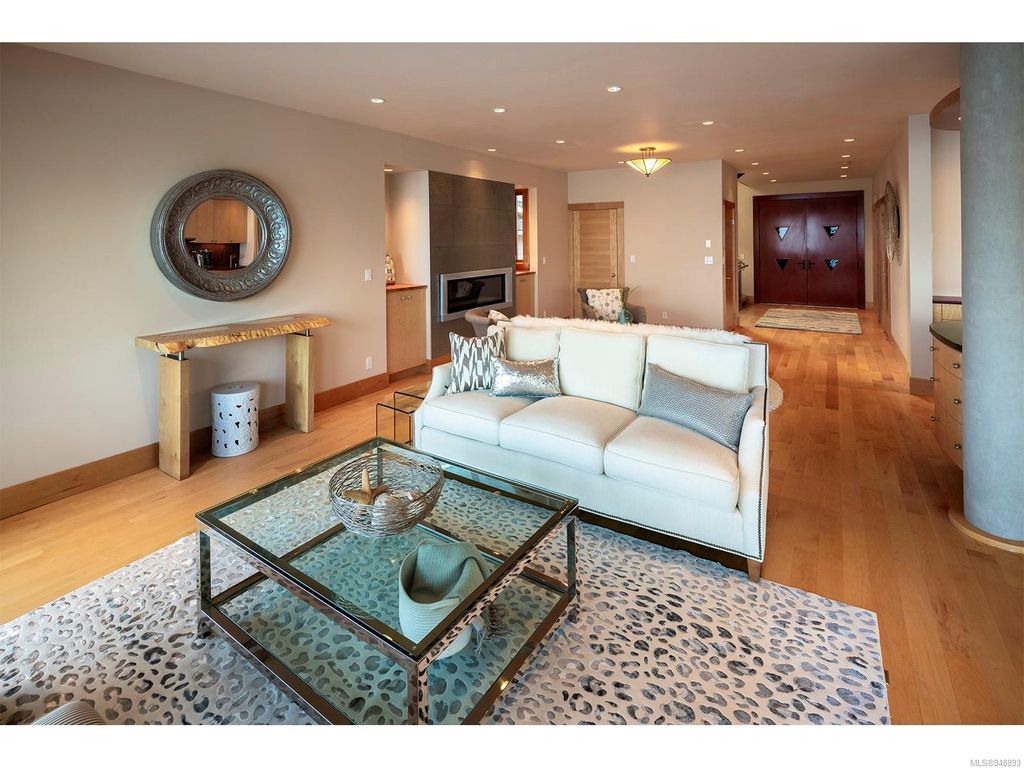 listing image 16042538227327419737