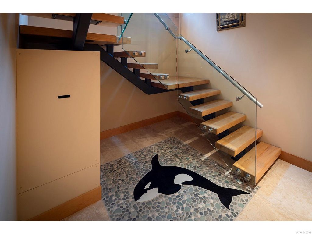 listing image 16044482637620942049