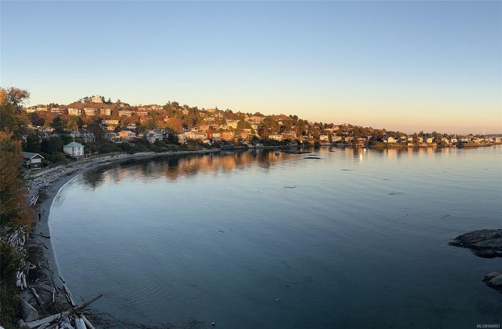 listing image 16042410155240228068