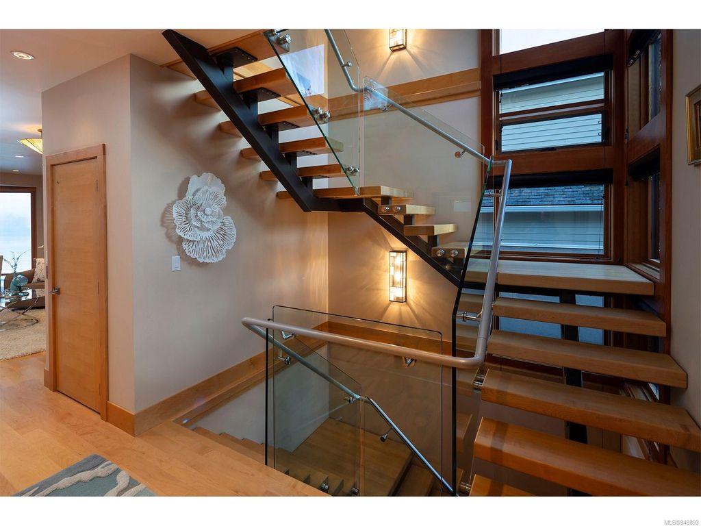 listing image 16047434024115846360