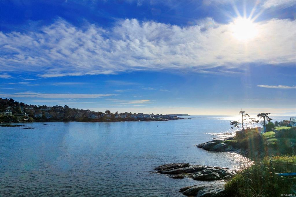 listing image 16040902743149492221