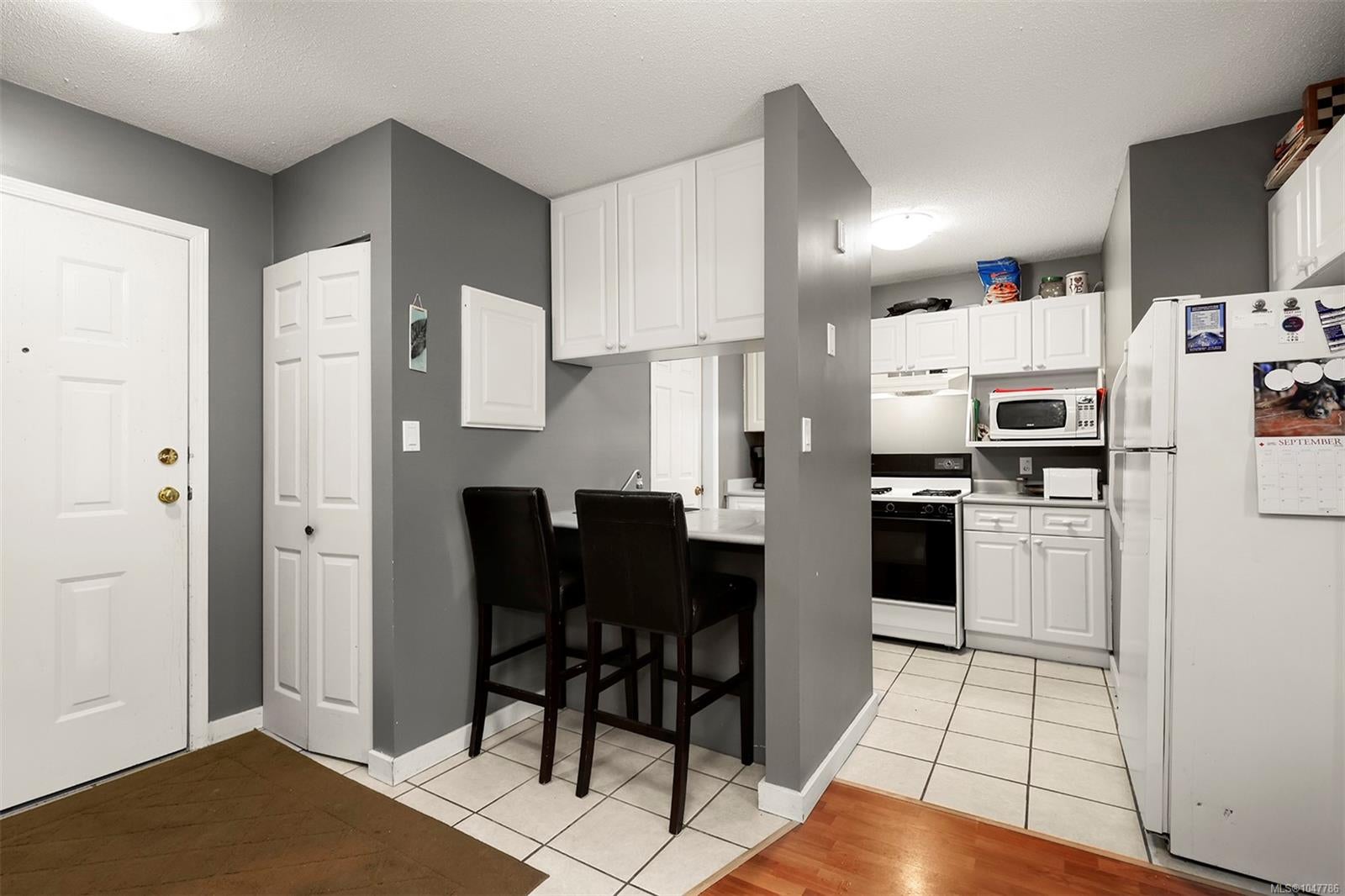 1105 Henry Rd 205