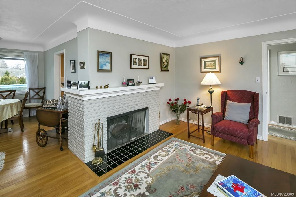 listing image 16042015451705640870